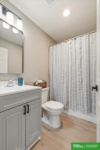 506 Hidden Meadows Drive, Fremont, NE 68025