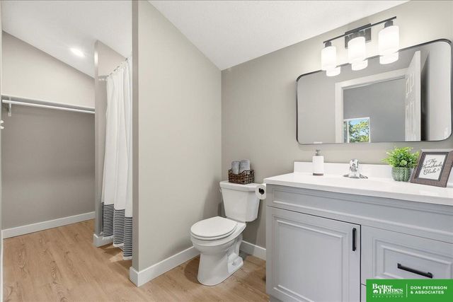 506 Hidden Meadows Drive, Fremont, NE 68025