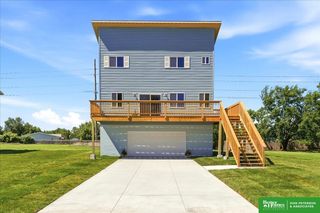506 Hidden Meadows Drive, Fremont, NE 68025