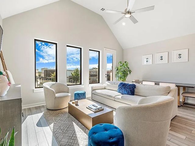 2214 Rook Drive, Dallas, TX 75211