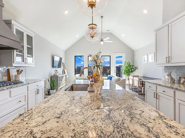 2214 Rook Drive, Dallas, TX 75211