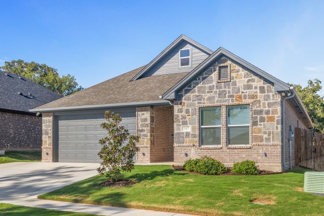 317 Titus Drive, Springtown, TX 76082