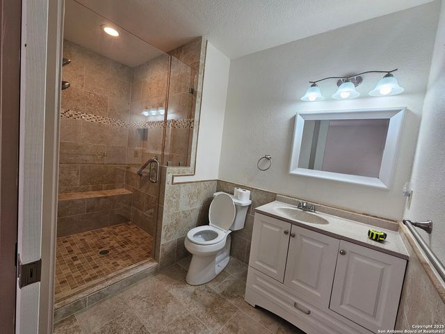 5522 Newcome Dr, San Antonio, TX 78240