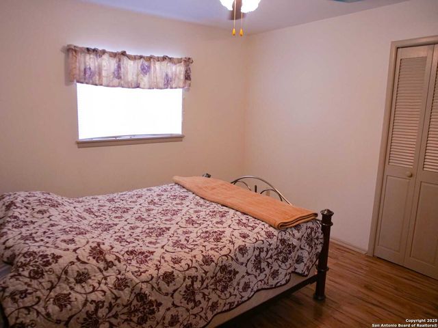 5522 Newcome Dr, San Antonio, TX 78240