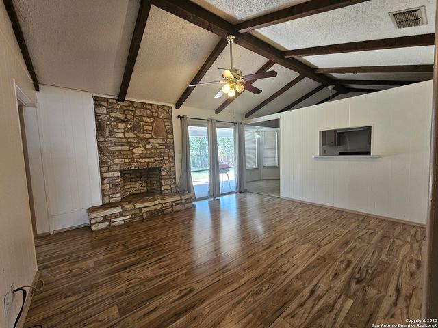 5522 Newcome Dr, San Antonio, TX 78240