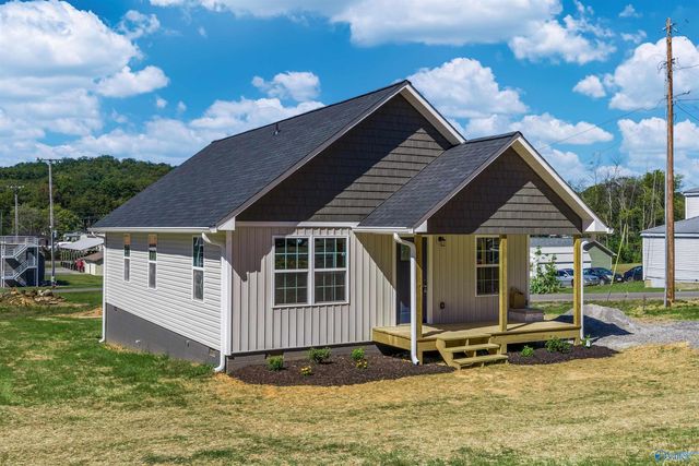 1412 Godfrey Avenue NE, Fort Payne, AL 35967