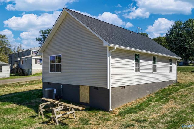 1412 Godfrey Avenue NE, Fort Payne, AL 35967