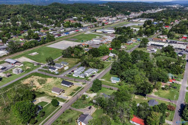 1412 Godfrey Avenue NE, Fort Payne, AL 35967