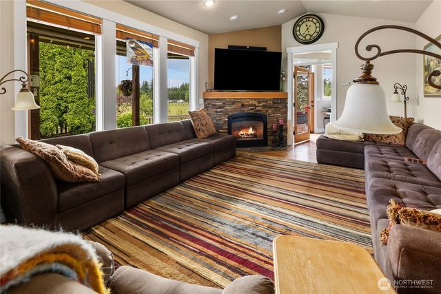 33625 SE 303rd Lane, Ravensdale, WA 98051