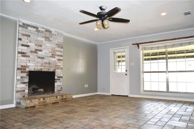 128 SPRING CREEK Drive, Pineville, LA 71360