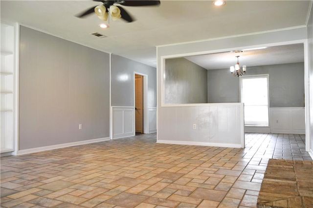 128 SPRING CREEK Drive, Pineville, LA 71360