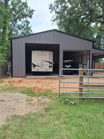 120 Canary Street, Point Blank, TX 77364