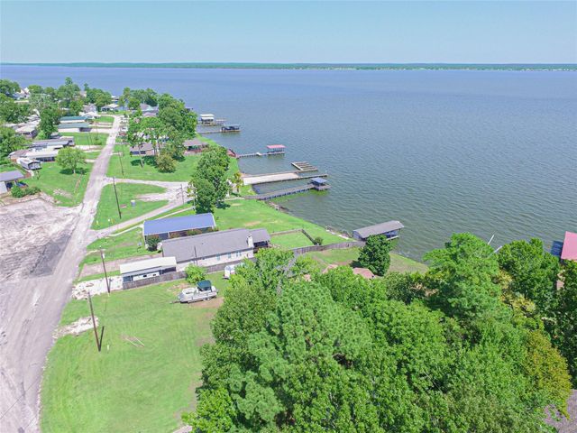 120 Canary Street, Point Blank, TX 77364