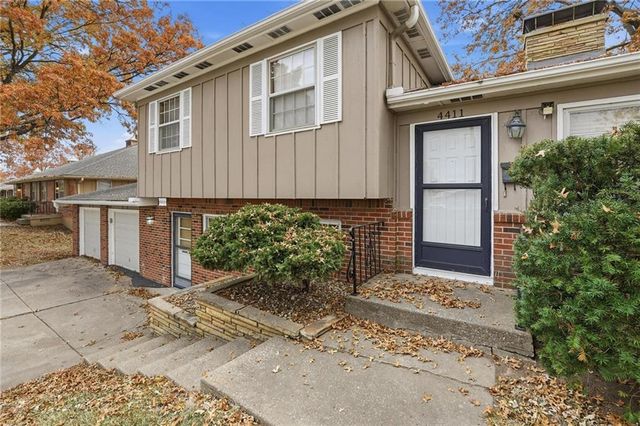 4411 Sterling Avenue, Kansas City, MO 64133