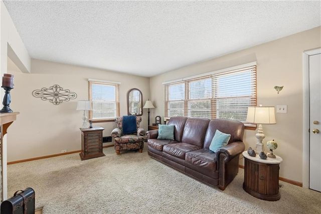 4411 Sterling Avenue, Kansas City, MO 64133