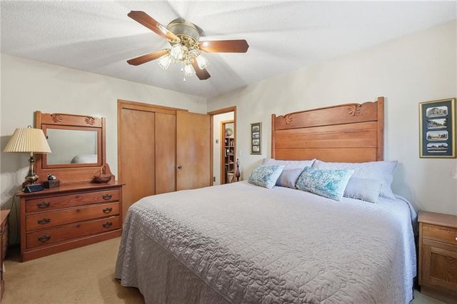 4411 Sterling Avenue, Kansas City, MO 64133