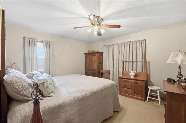 4411 Sterling Avenue, Kansas City, MO 64133