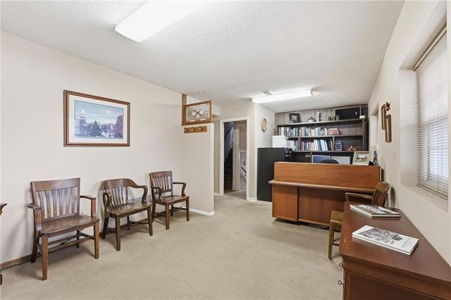 4411 Sterling Avenue, Kansas City, MO 64133