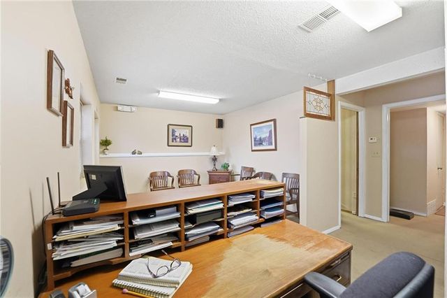 4411 Sterling Avenue, Kansas City, MO 64133