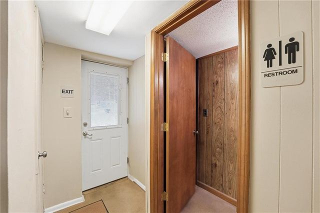 4411 Sterling Avenue, Kansas City, MO 64133