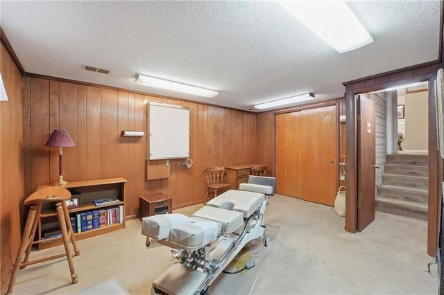 4411 Sterling Avenue, Kansas City, MO 64133