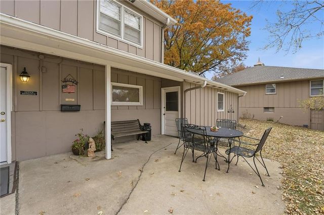 4411 Sterling Avenue, Kansas City, MO 64133