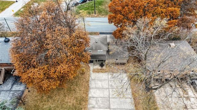 4411 Sterling Avenue, Kansas City, MO 64133