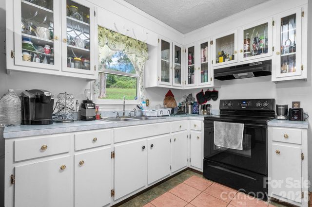 5149 Bloomfield Estate, Granite Falls, NC 28630