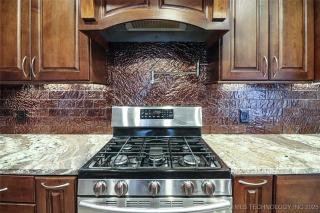 7429 S Erie Avenue, Tulsa, OK 74136