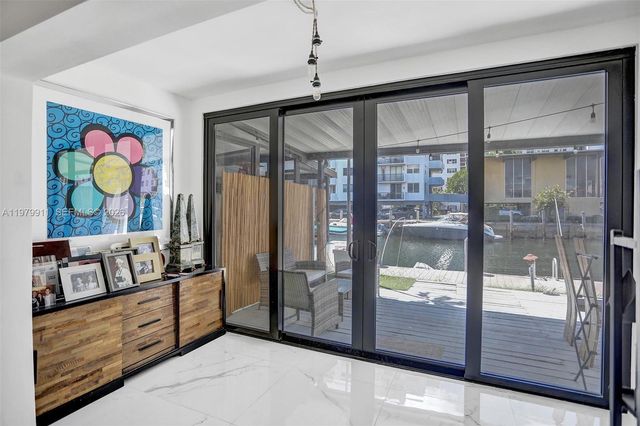 3648 NE 167th St 27, North Miami Beach, FL 33160