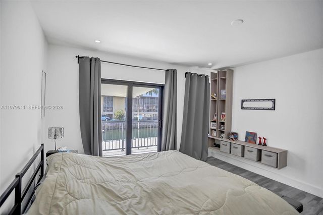 3648 NE 167th St 27, North Miami Beach, FL 33160