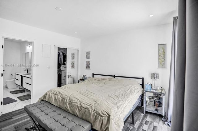 3648 NE 167th St 27, North Miami Beach, FL 33160