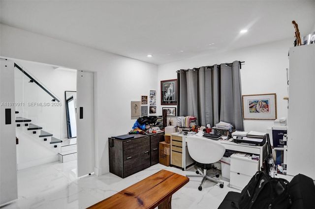 3648 NE 167th St 27, North Miami Beach, FL 33160