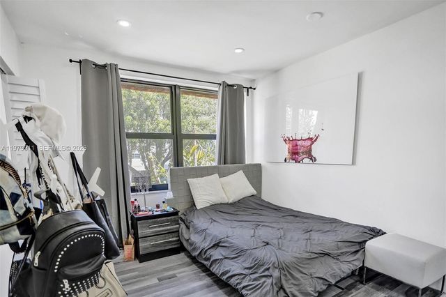 3648 NE 167th St 27, North Miami Beach, FL 33160