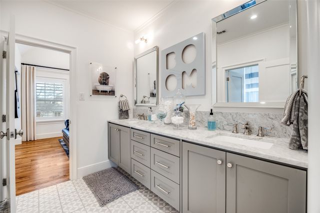 8546 San Pedro Parkway, Dallas, TX 75218