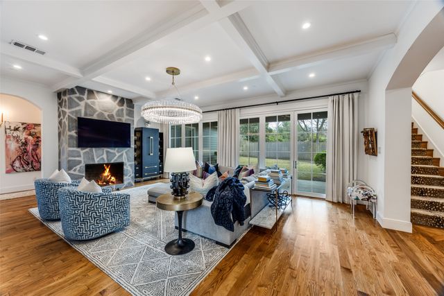 8546 San Pedro Parkway, Dallas, TX 75218