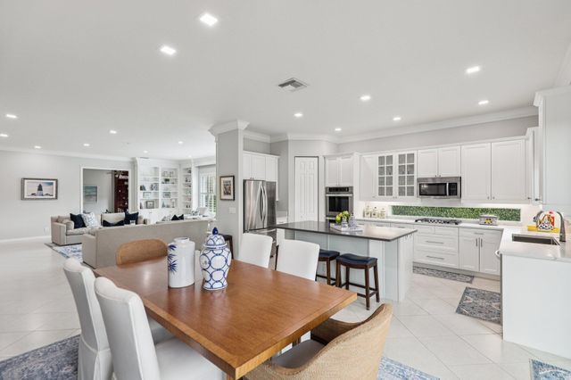 205 Via Condado Way, Palm Beach Gardens, FL 33418