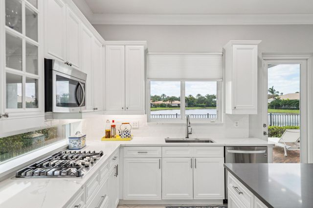 205 Via Condado Way, Palm Beach Gardens, FL 33418