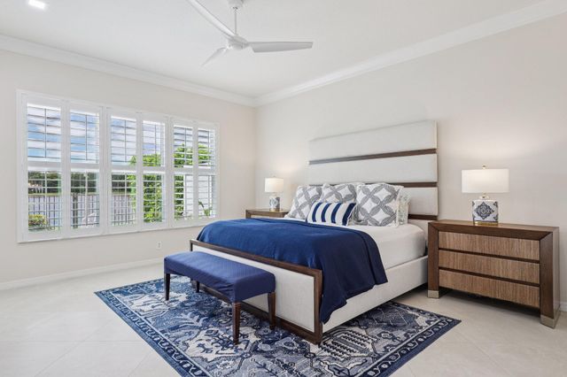 205 Via Condado Way, Palm Beach Gardens, FL 33418