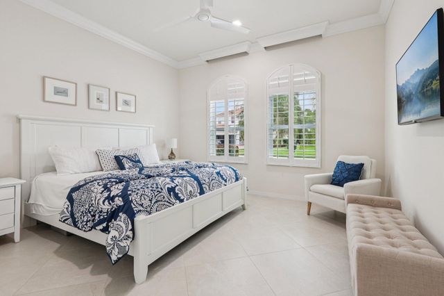 205 Via Condado Way, Palm Beach Gardens, FL 33418