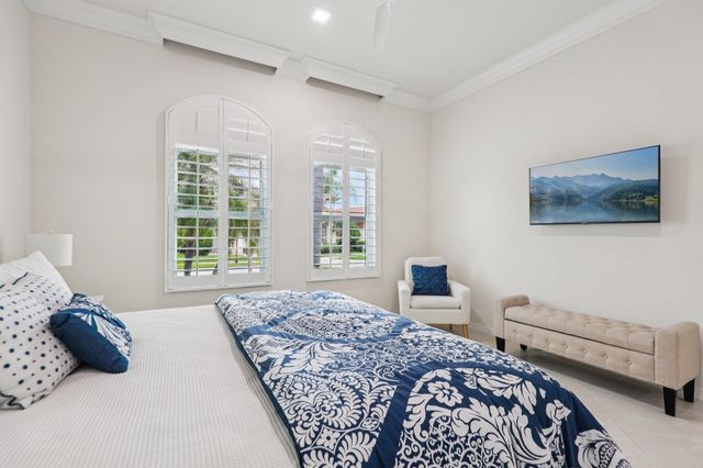 205 Via Condado Way, Palm Beach Gardens, FL 33418