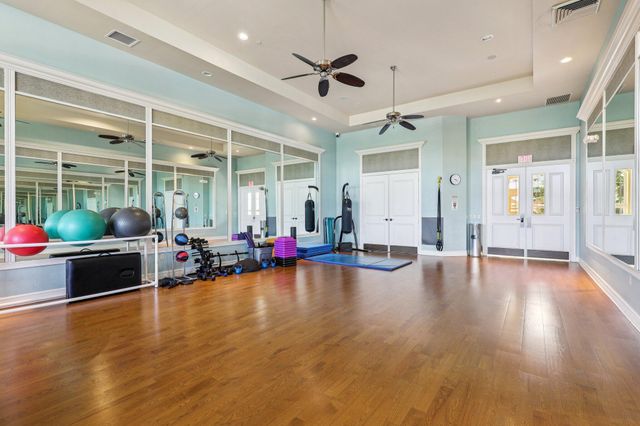 205 Via Condado Way, Palm Beach Gardens, FL 33418