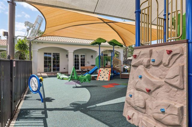 205 Via Condado Way, Palm Beach Gardens, FL 33418