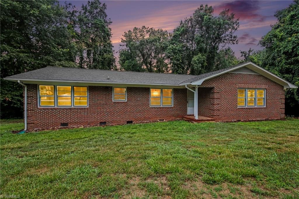 1153 Heathwood Road, Randleman, NC 27317