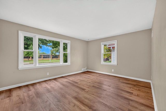 3618 N 94th STREET, Milwaukee, WI 53222