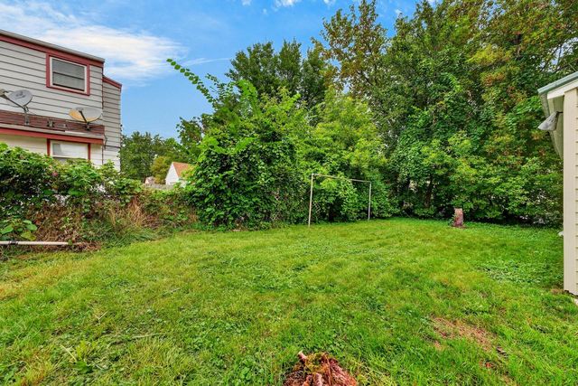 3618 N 94th STREET, Milwaukee, WI 53222