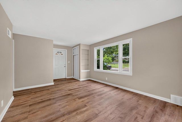 3618 N 94th STREET, Milwaukee, WI 53222