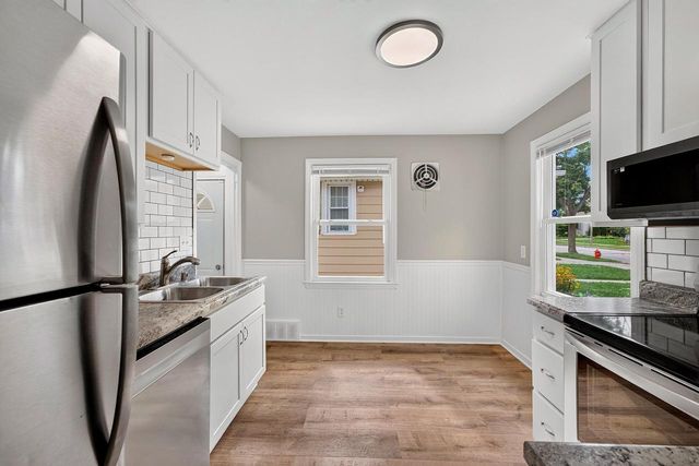 3618 N 94th STREET, Milwaukee, WI 53222