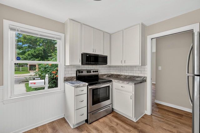3618 N 94th STREET, Milwaukee, WI 53222