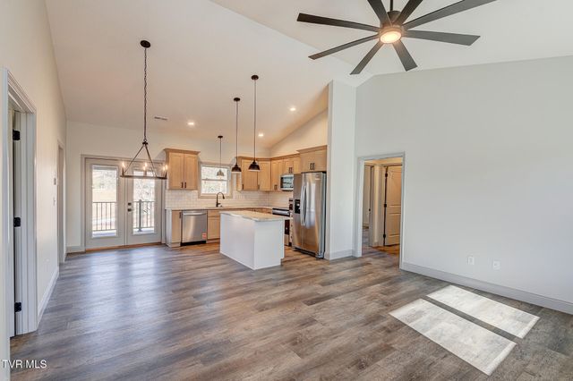 6020 Newport Highway, Greeneville, TN 37745